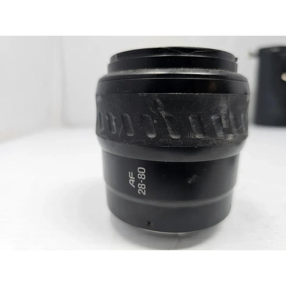 Minolta Maxxum AF Zoom Xi‎ 28-80mm 1: 4-5.6 - With HOYA 55mm Skylight Filter